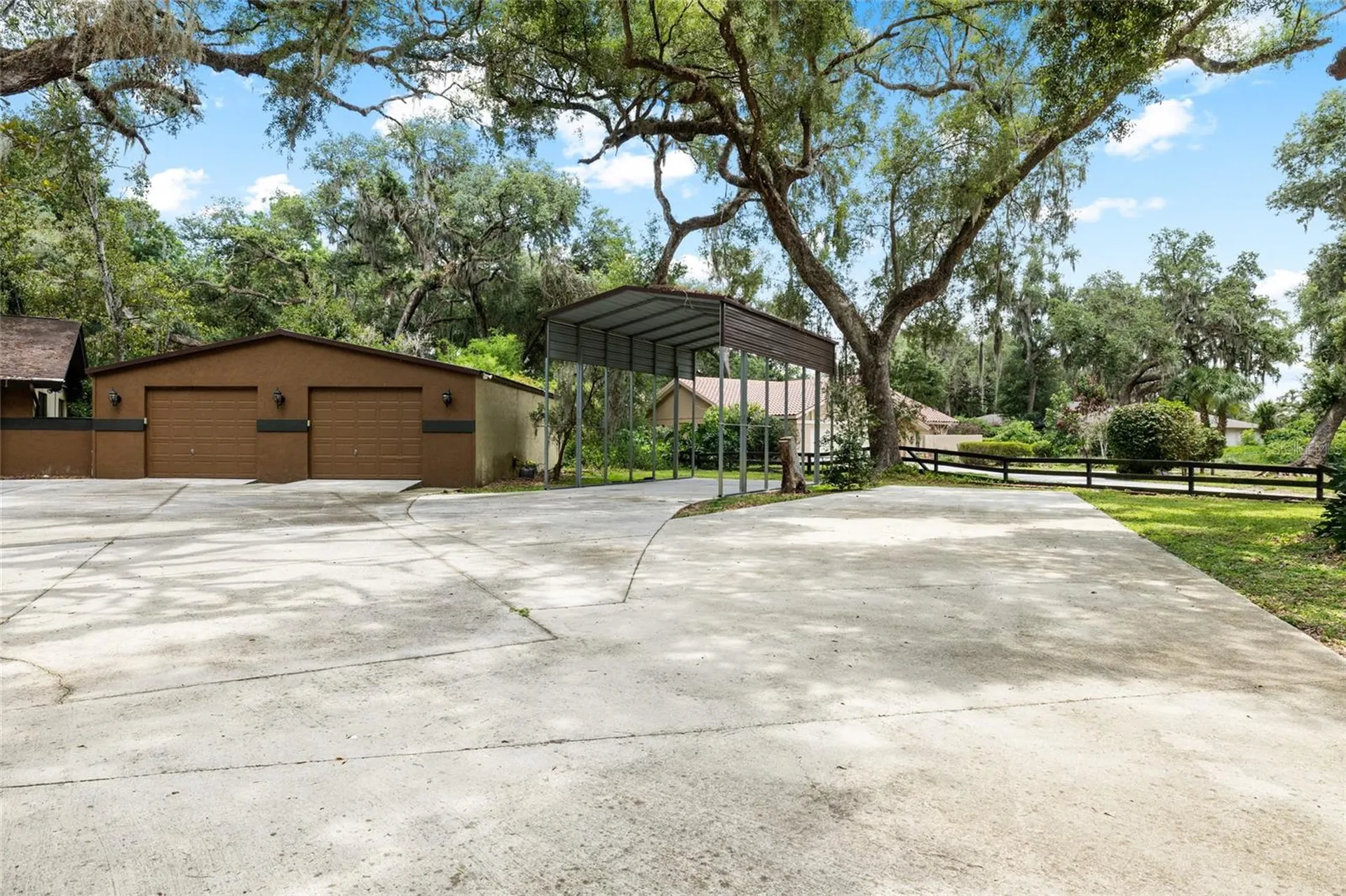 181 N Smokey Mountain Road Seffner FL 33584
