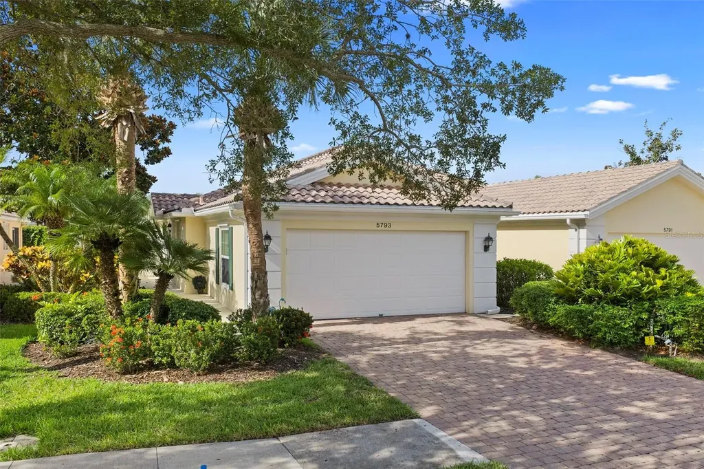 5793 Ithaca Way Sarasota FL 34238