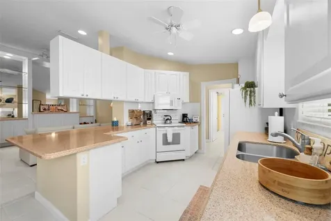 5793 Ithaca Way Sarasota FL 34238
