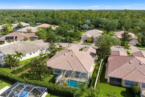 5793 Ithaca Way Sarasota FL 34238