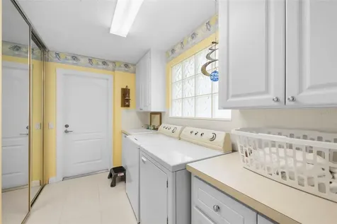 5793 Ithaca Way Sarasota FL 34238