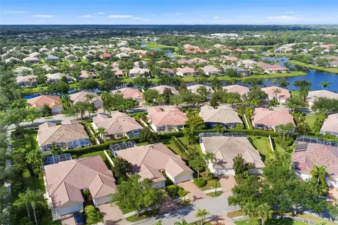 5793 Ithaca Way Sarasota FL 34238
