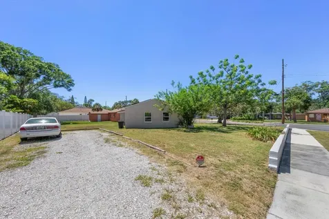 1135 Fairmont Street Clearwater FL 33755