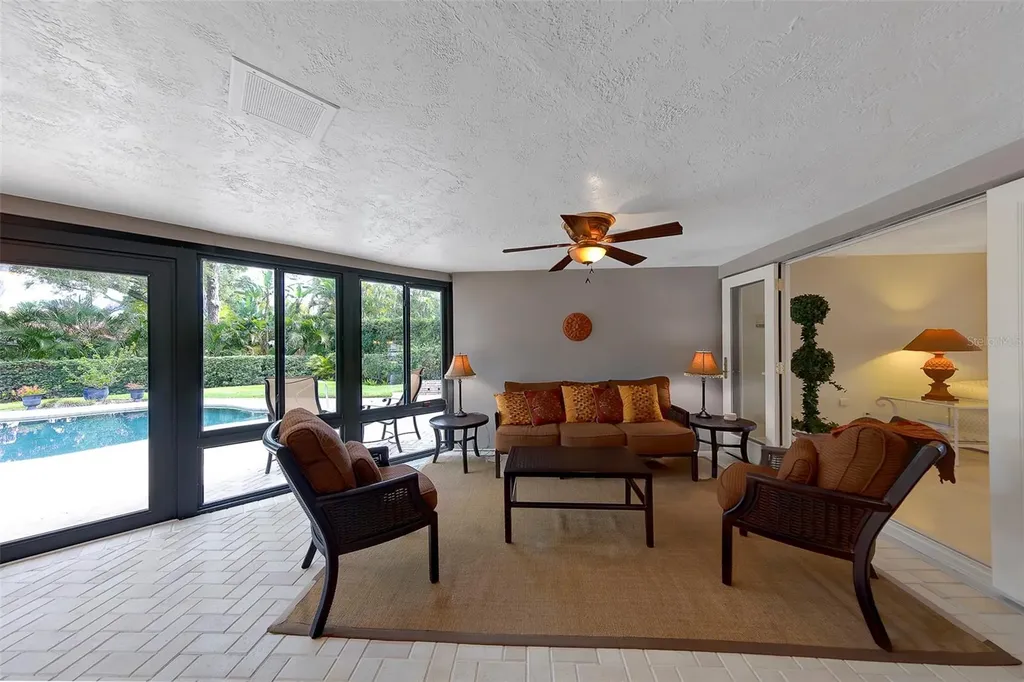 2943 Whisper Lane N Clearwater FL 33762