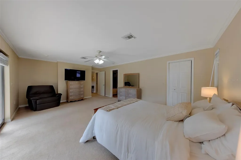 2943 Whisper Lane N Clearwater FL 33762