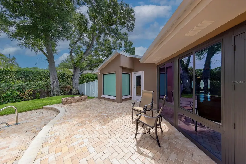 2943 Whisper Lane N Clearwater FL 33762