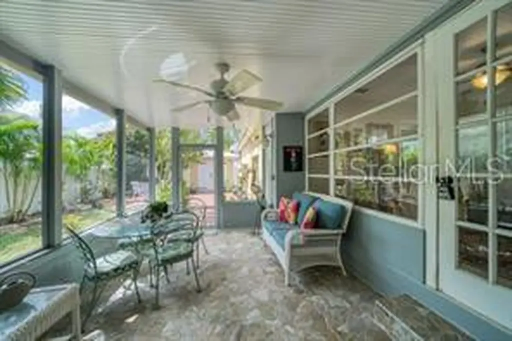 144 30th Avenue NE St Petersburg FL 33704