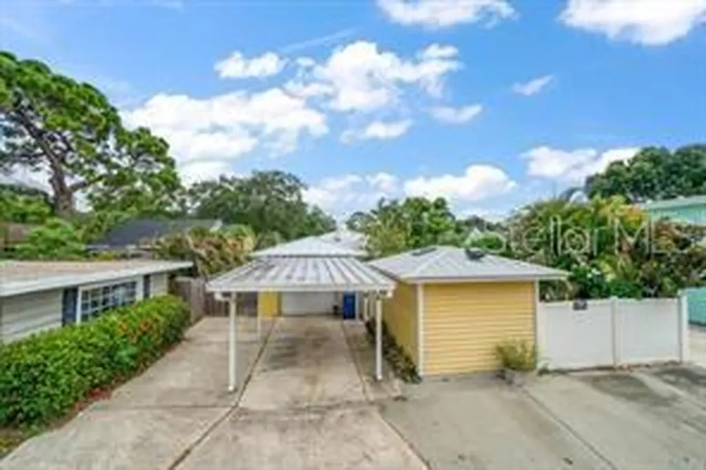 144 30th Avenue NE St Petersburg FL 33704