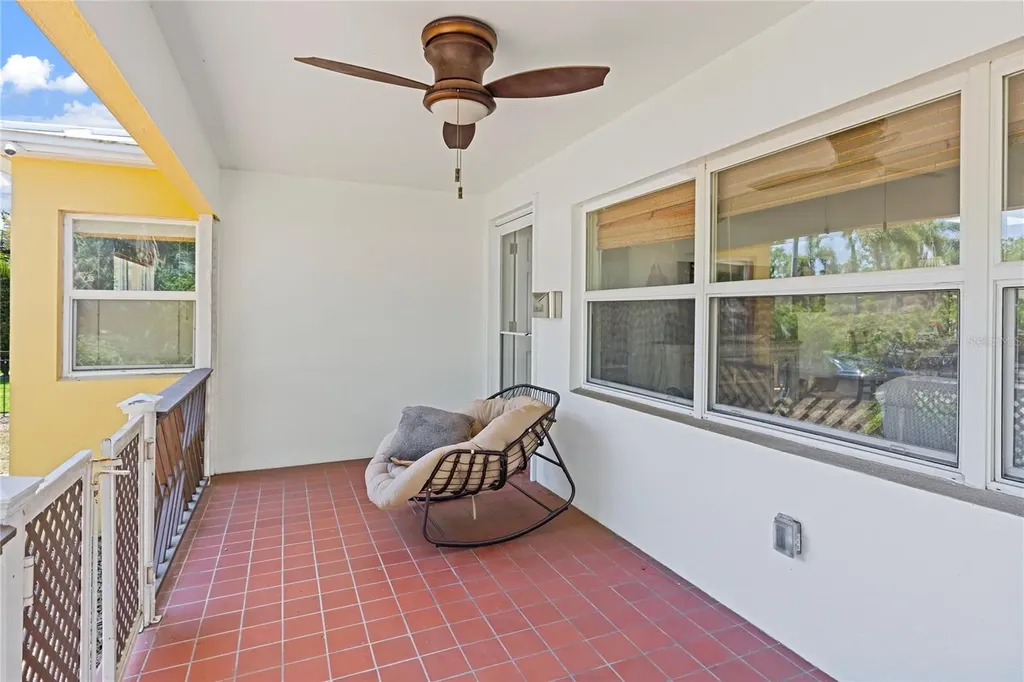 144 30th Avenue NE St Petersburg FL 33704