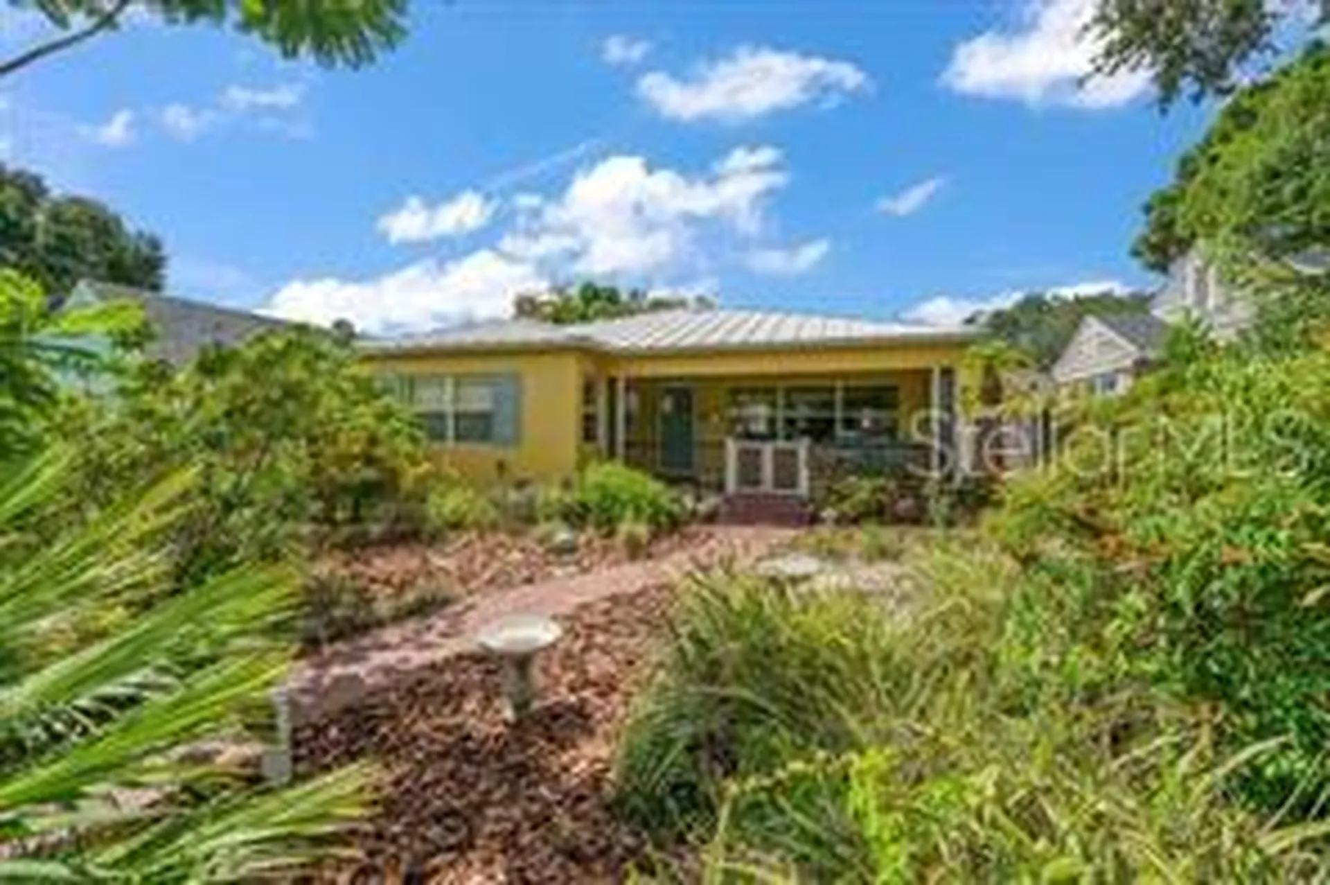144 30th Avenue NE St Petersburg FL 33704