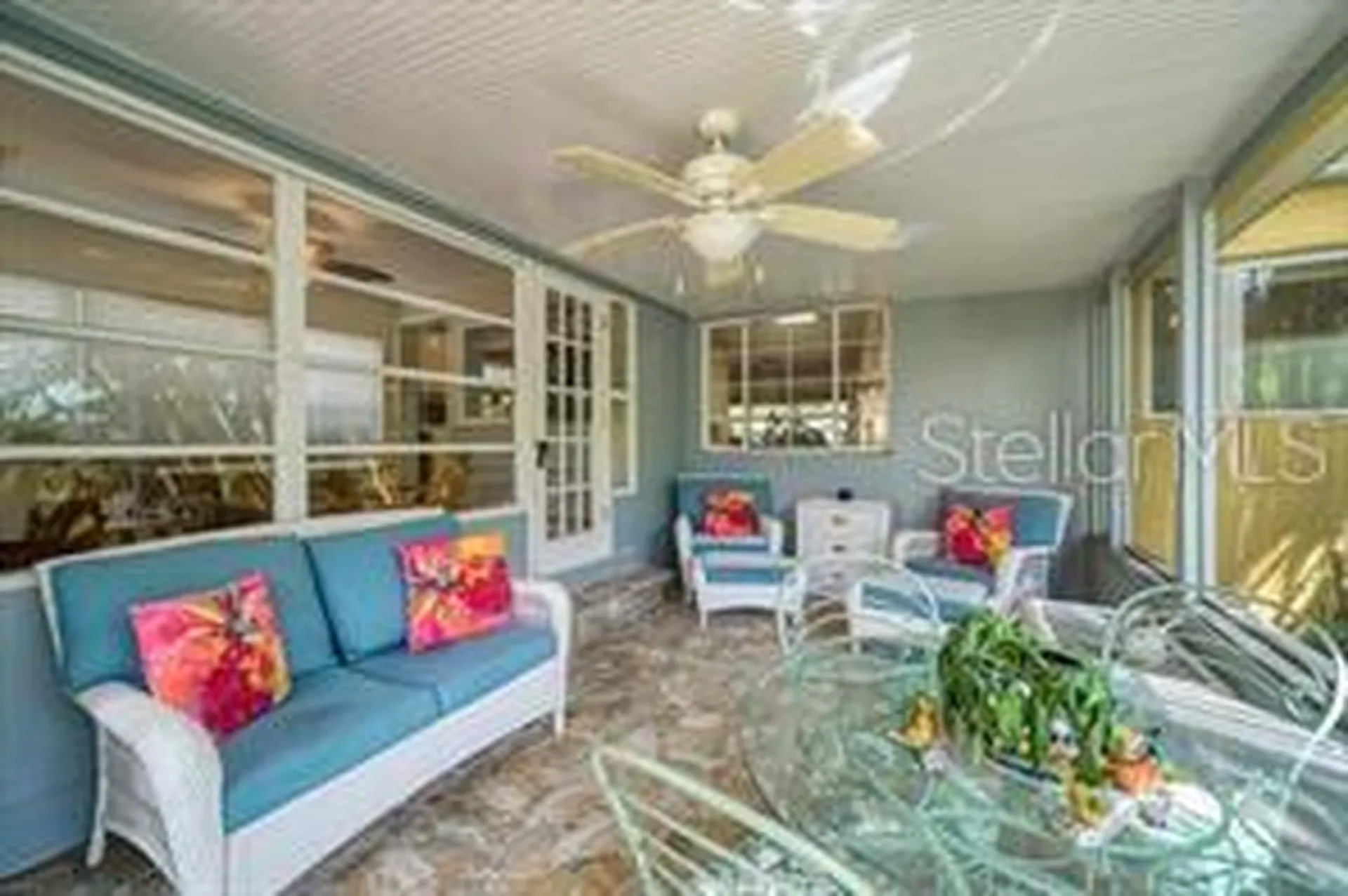 144 30th Avenue NE St Petersburg FL 33704