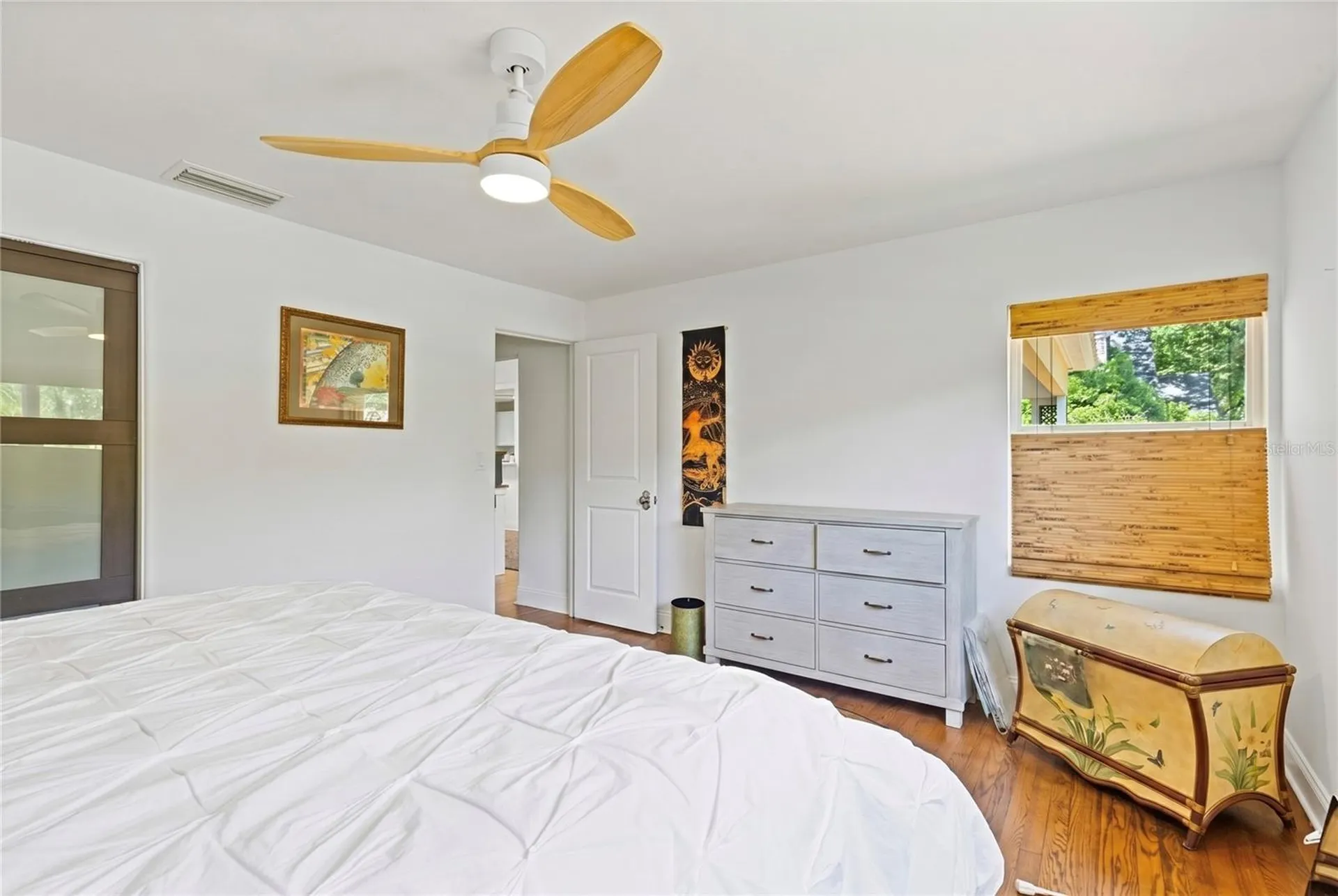 144 30th Avenue NE St Petersburg FL 33704