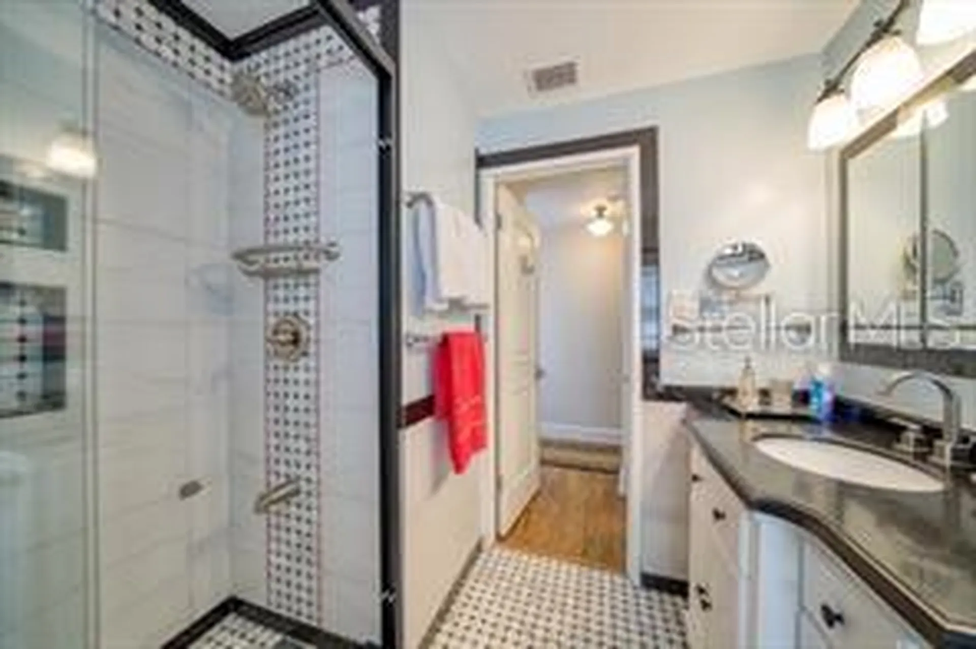 144 30th Avenue NE St Petersburg FL 33704