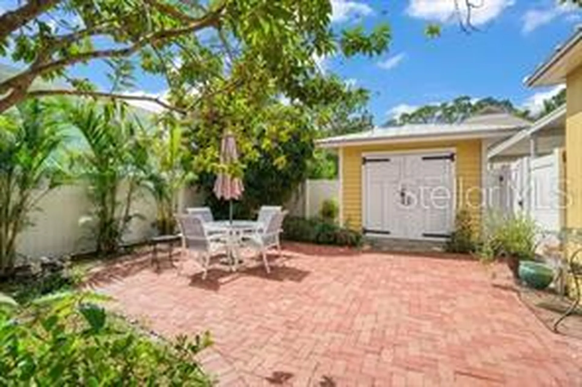 144 30th Avenue NE St Petersburg FL 33704