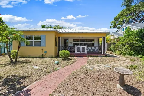 144 30th Avenue NE St Petersburg FL 33704