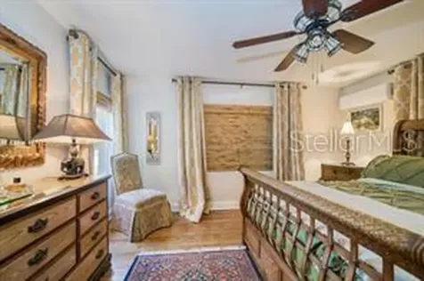 144 30th Avenue NE St Petersburg FL 33704