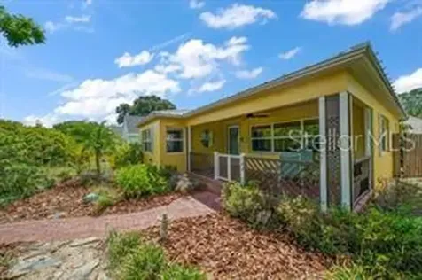 144 30th Avenue NE St Petersburg FL 33704