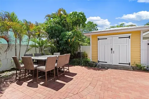 144 30th Avenue NE St Petersburg FL 33704