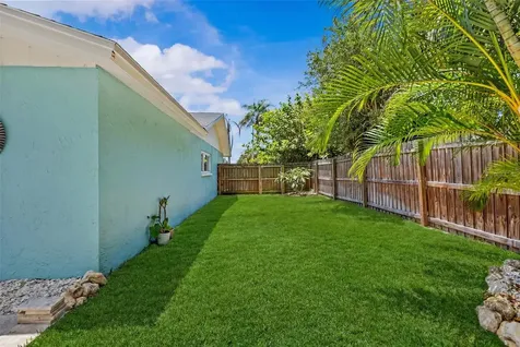 11895 96th Place Seminole FL 33772