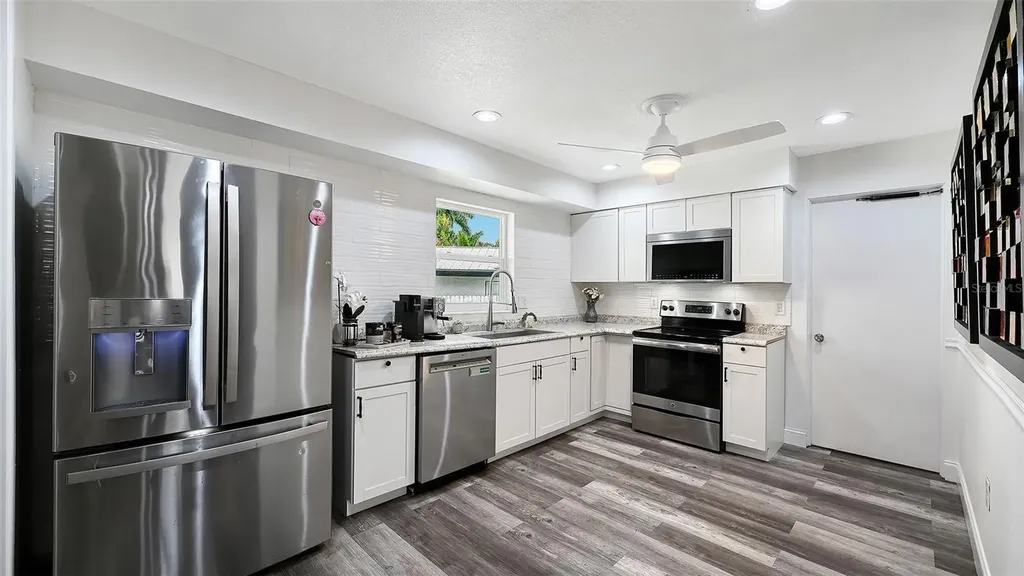 2103 Lusitania Drive Sarasota FL 34231