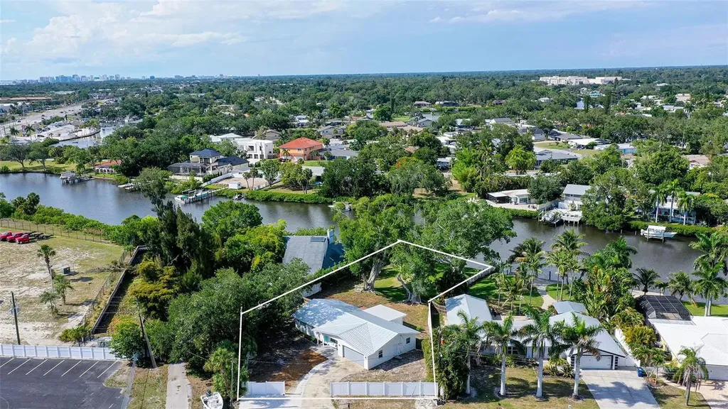 2103 Lusitania Drive Sarasota FL 34231