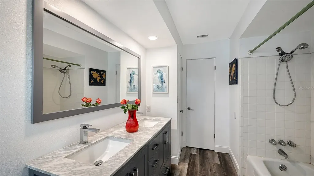 2103 Lusitania Drive Sarasota FL 34231