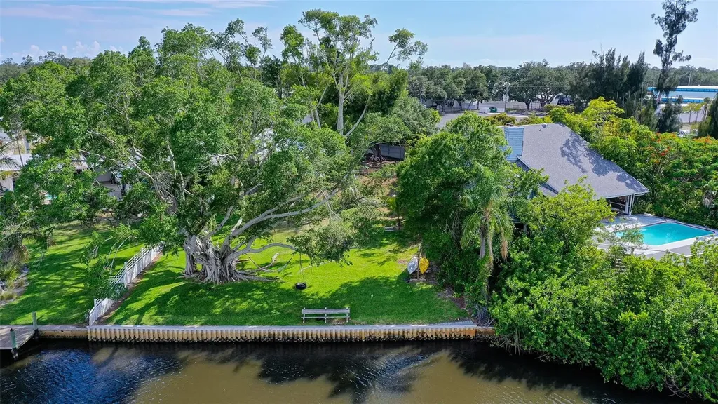 2103 Lusitania Drive Sarasota FL 34231