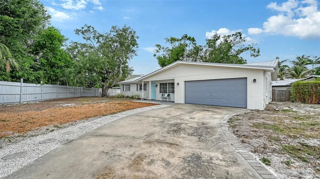 2103 Lusitania Drive Sarasota FL 34231