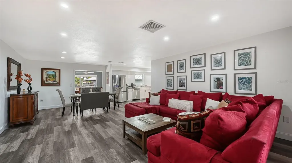2103 Lusitania Drive Sarasota FL 34231