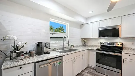 2103 Lusitania Drive Sarasota FL 34231