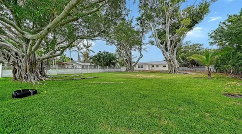 2103 Lusitania Drive Sarasota FL 34231