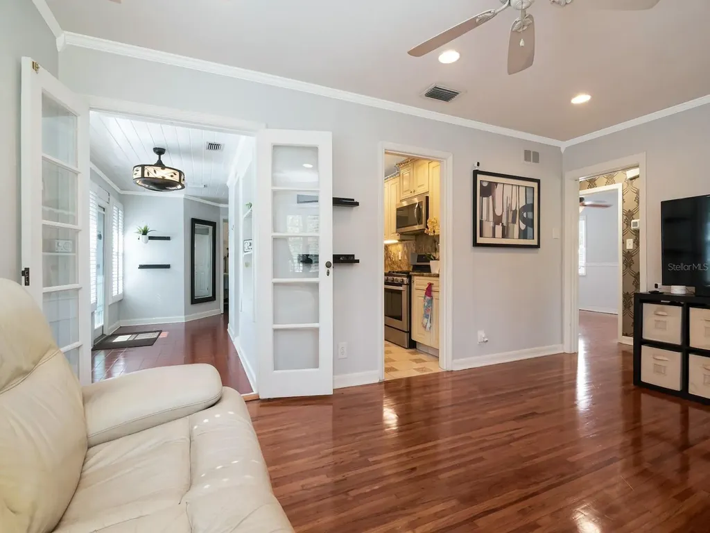 4302 W Granada Street Tampa FL 33629