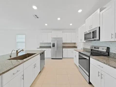 11139 Linden Depot Road San Antonio FL 33576