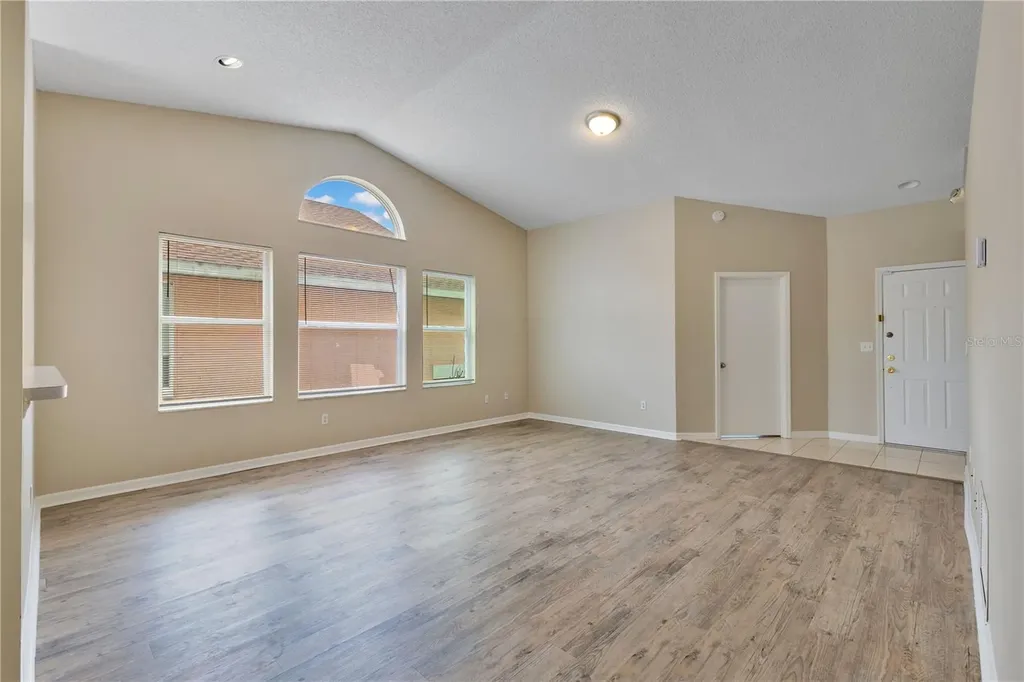 8821 Parliament Court Kissimmee FL 34747