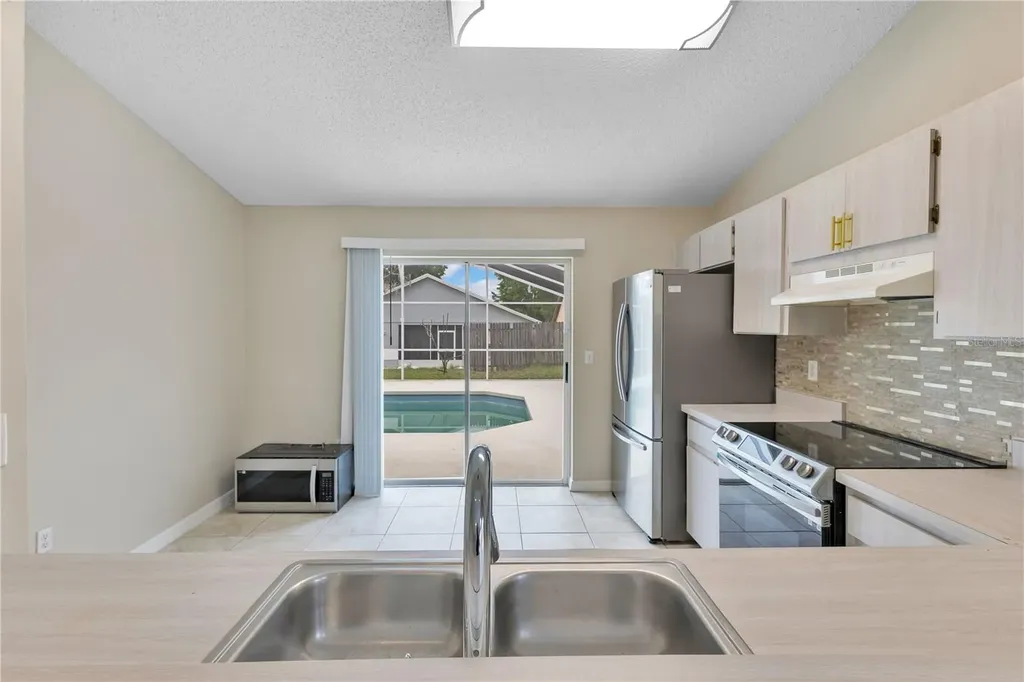 8821 Parliament Court Kissimmee FL 34747