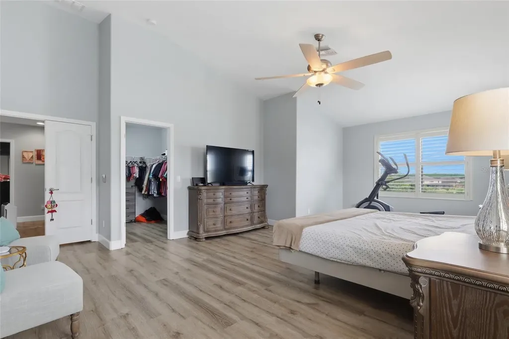 10645 Mistflower Lane Tampa FL 33647