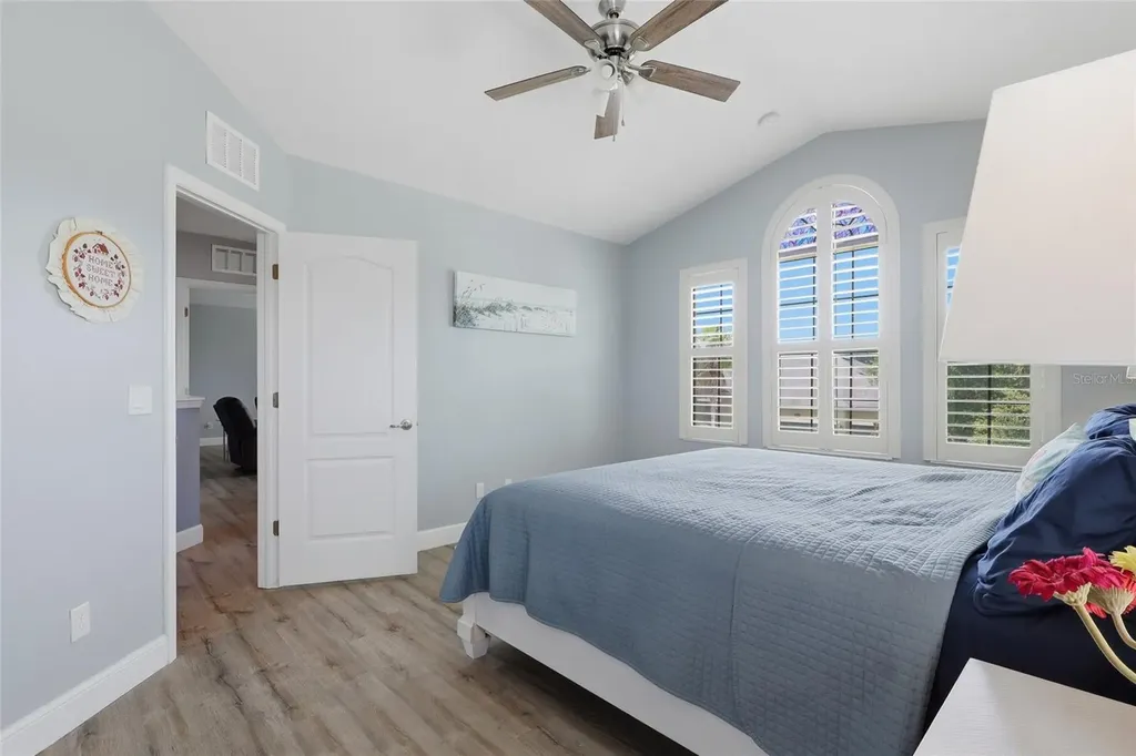 10645 Mistflower Lane Tampa FL 33647