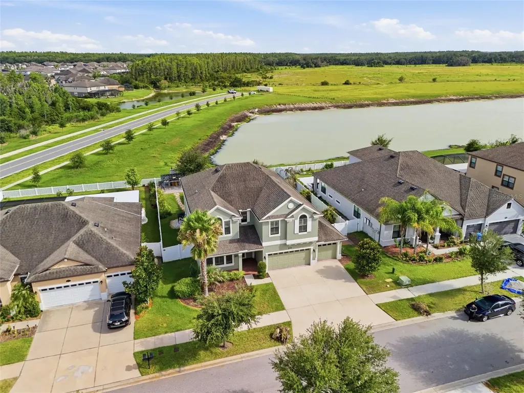 10645 Mistflower Lane Tampa FL 33647