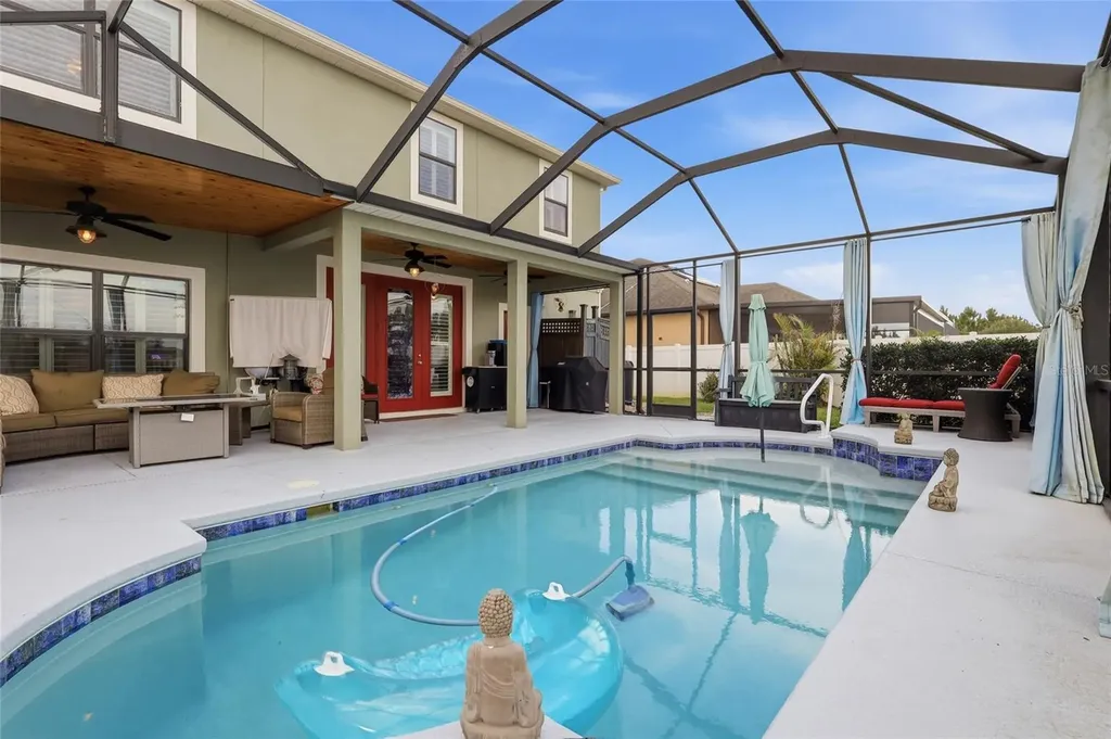 10645 Mistflower Lane Tampa FL 33647