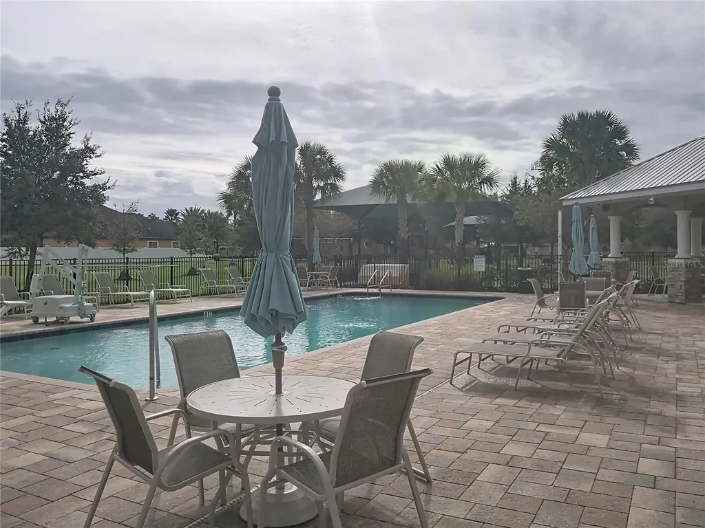10645 Mistflower Lane Tampa FL 33647