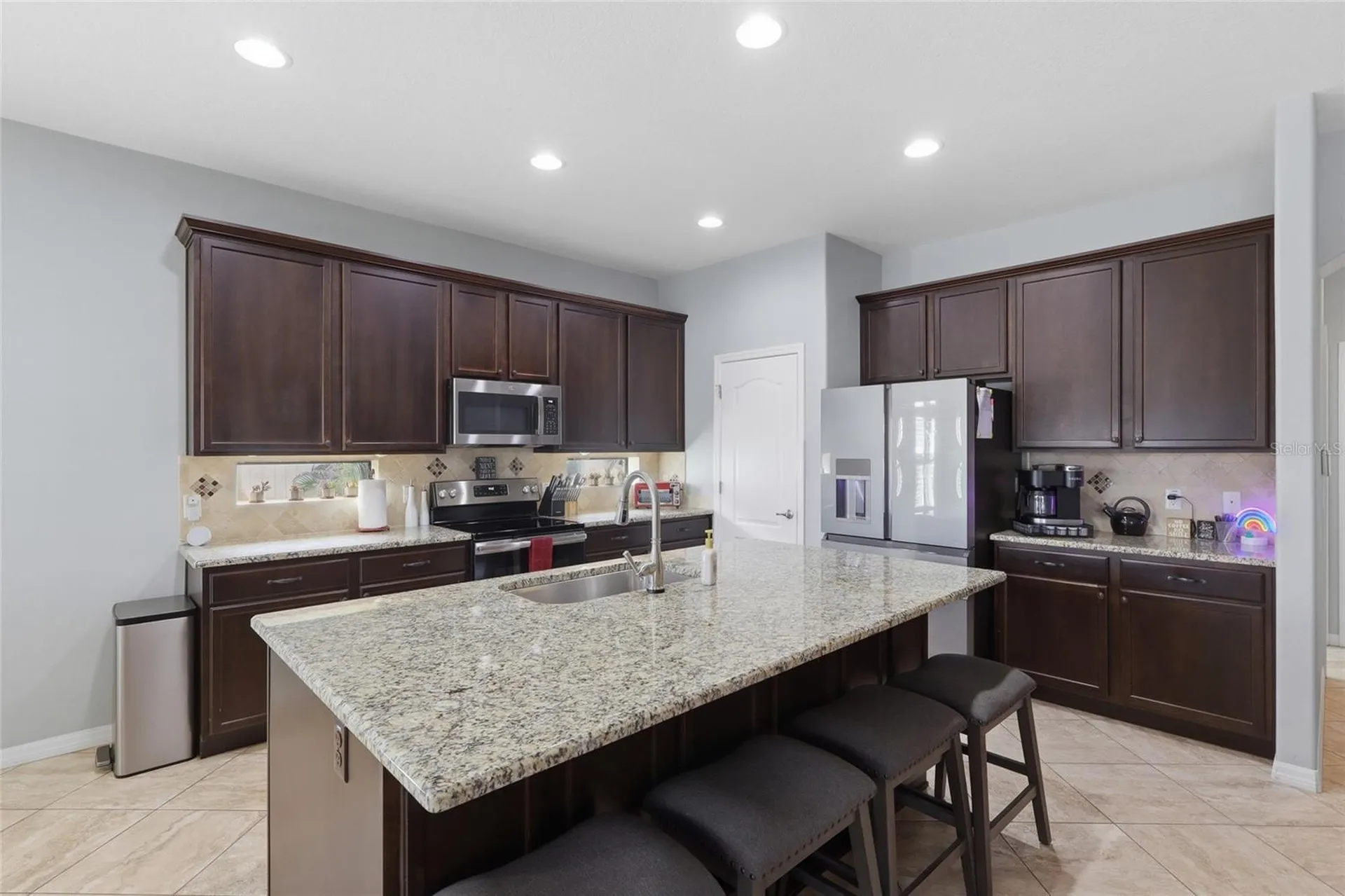 10645 Mistflower Lane Tampa FL 33647
