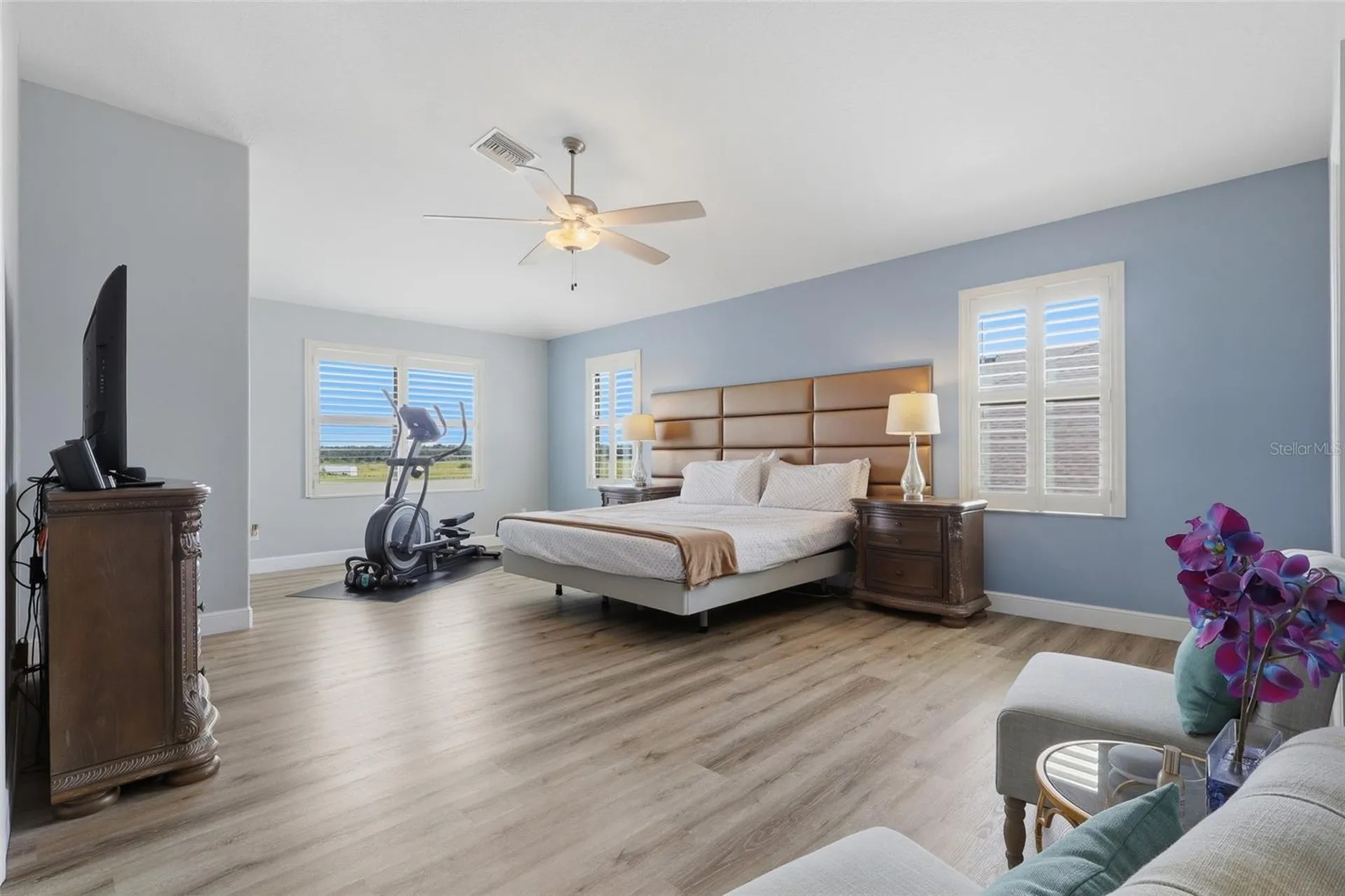10645 Mistflower Lane Tampa FL 33647