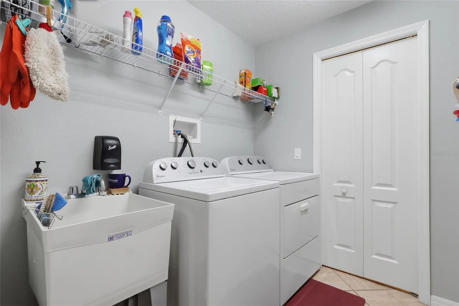 10645 Mistflower Lane Tampa FL 33647