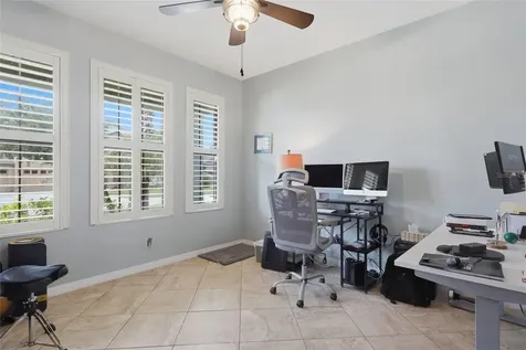 10645 Mistflower Lane Tampa FL 33647