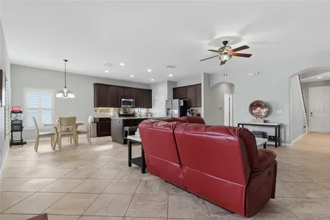 10645 Mistflower Lane Tampa FL 33647