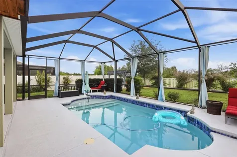 10645 Mistflower Lane Tampa FL 33647