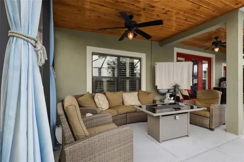 10645 Mistflower Lane Tampa FL 33647