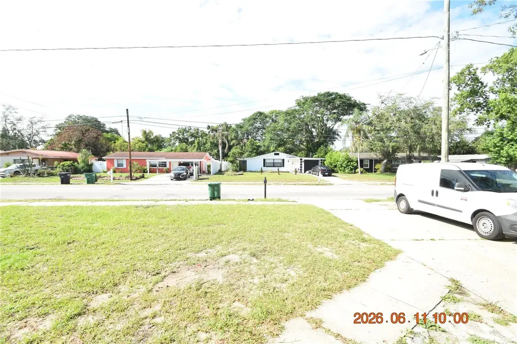 1906 E Bougainvillea Avenue Tampa FL 33612