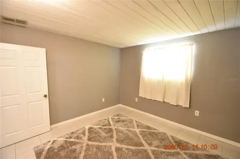 1906 E Bougainvillea Avenue Tampa FL 33612