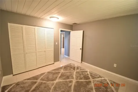 1906 E Bougainvillea Avenue Tampa FL 33612